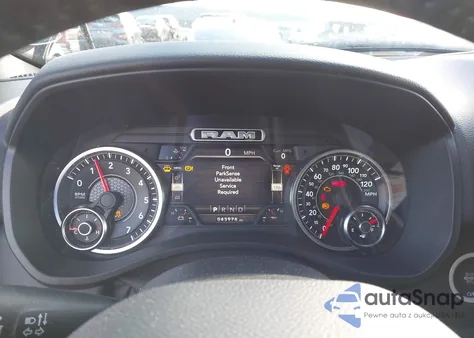 2021 Ram 1500 Big Horn 4X4 5'7 Box из США, поврежденный, VIN 1C6SRFFT5MN734426